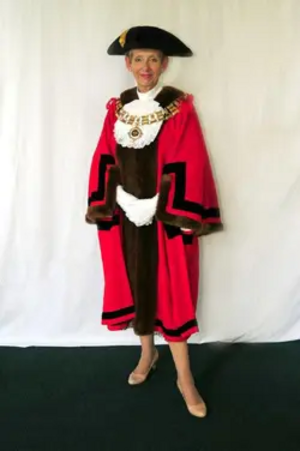 Image courtesy of Brentwood Borough Council Cllr Vicky Davies, Mayor of Brentwood